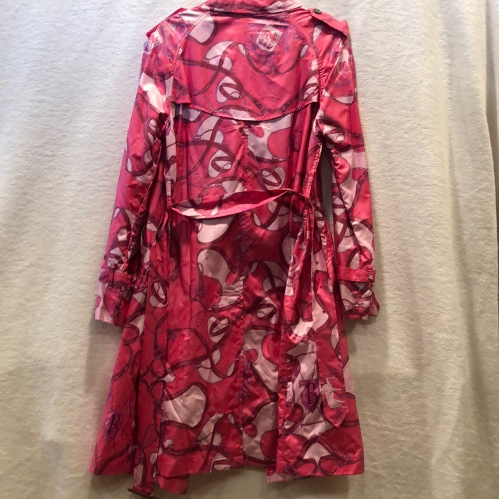 🎉HP🎉Limited Ed. Burberry Hot Pink Raincoat!😱 - Picture 4 of 6